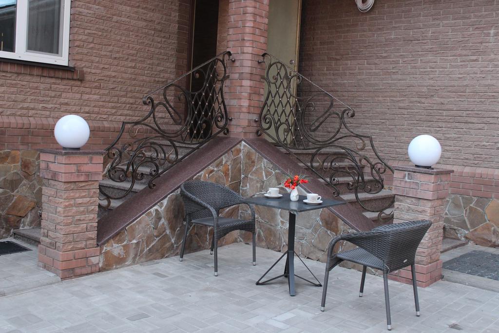 Hotel Barin House Sumy Exterior foto
