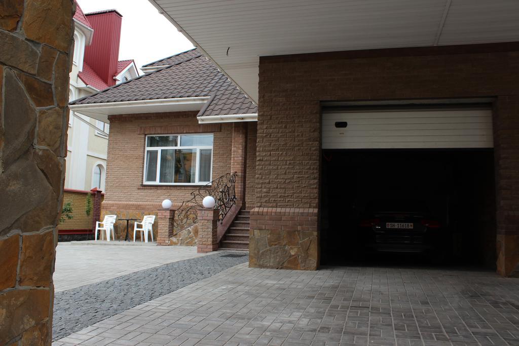 Hotel Barin House Sumy Exterior foto
